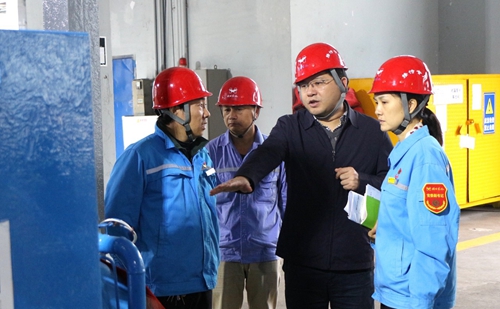 宜昌市國資委黨委委員、副主任曹紅國到股份公司開展主題教育調研